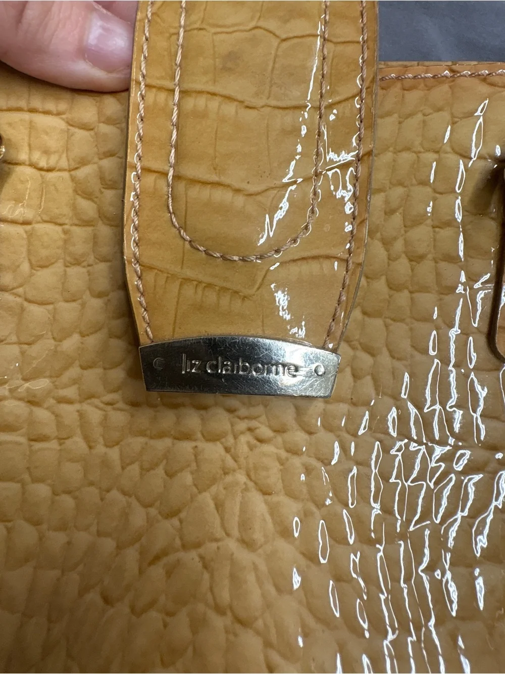 Liz Claiborne Y2K Tan Croc Embossed Patent Handbag Purse